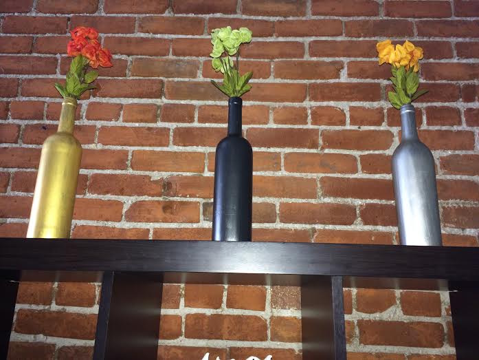 DIY Wine Bottle Vases All Natural & Good
